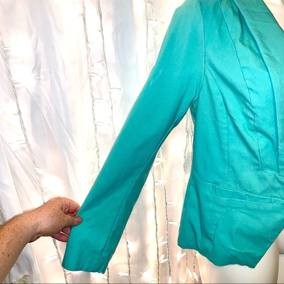 TORRID ⭐️ Mint Green Cut Away Stretch Blazer - Picture 4 of 9